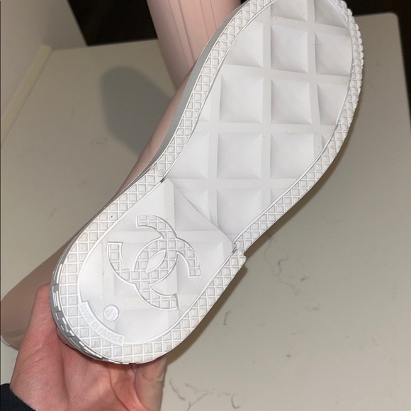 Chanel Women's 26C rose pink Two-Tone Slip-On rain boots - Picture 6 of 6